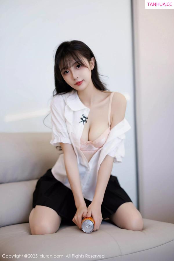   [XiuRen]高清写真图 2025.03.25 No.10067 樱桃小阑子 西安旅拍第16张图片